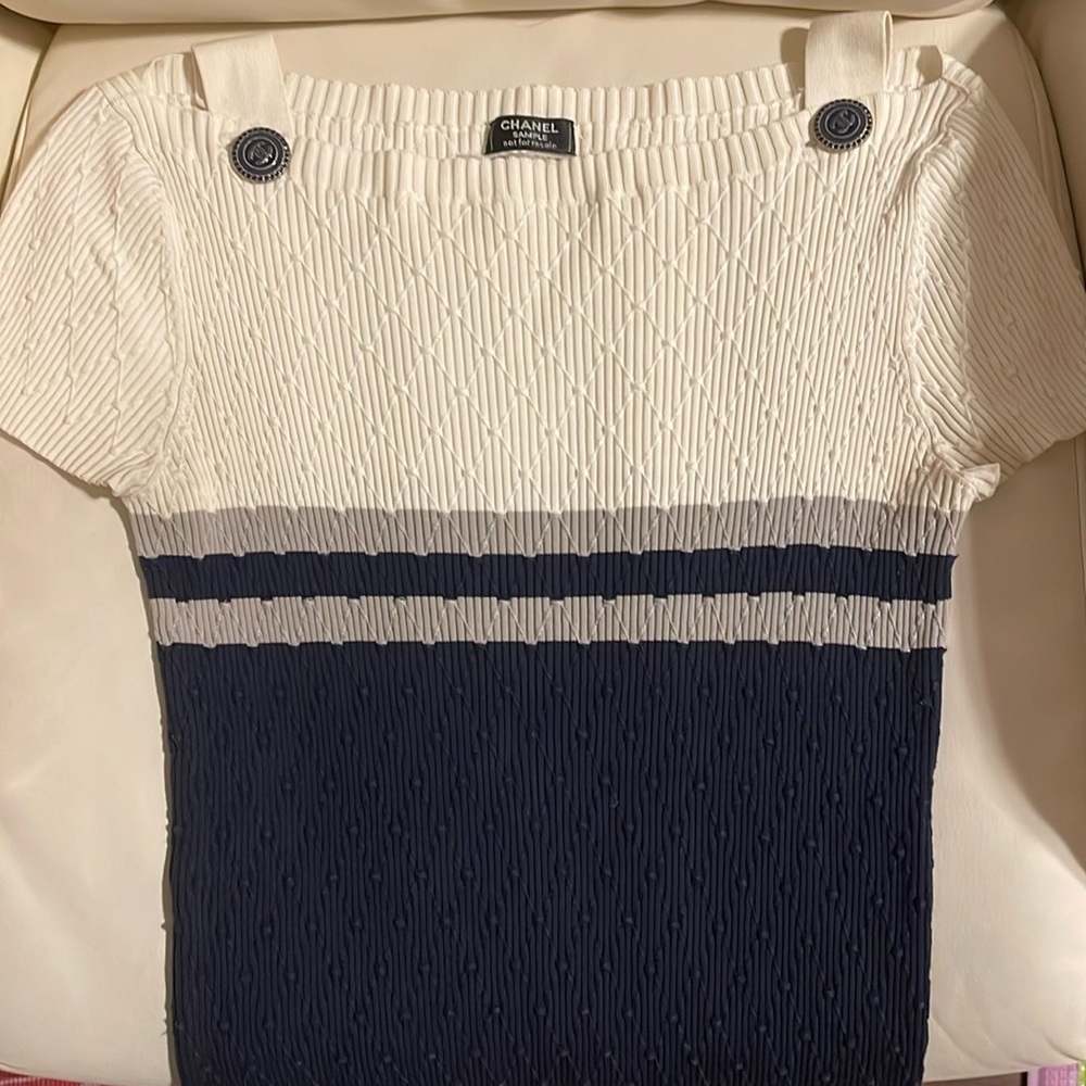 Chanel top